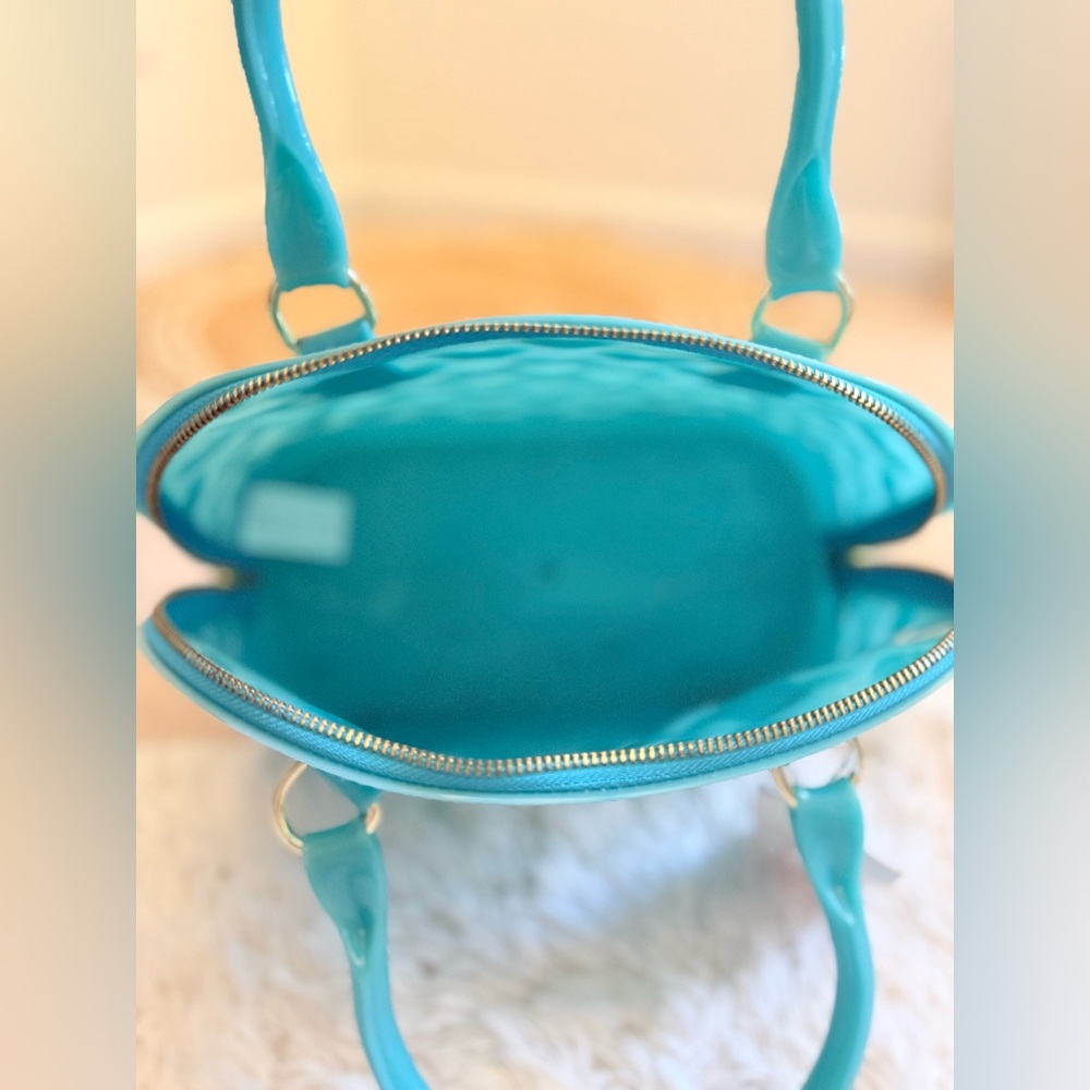 🌾‎ Betsey Johnson Jelly Heart Dome Satchel - Picture 2 of 8